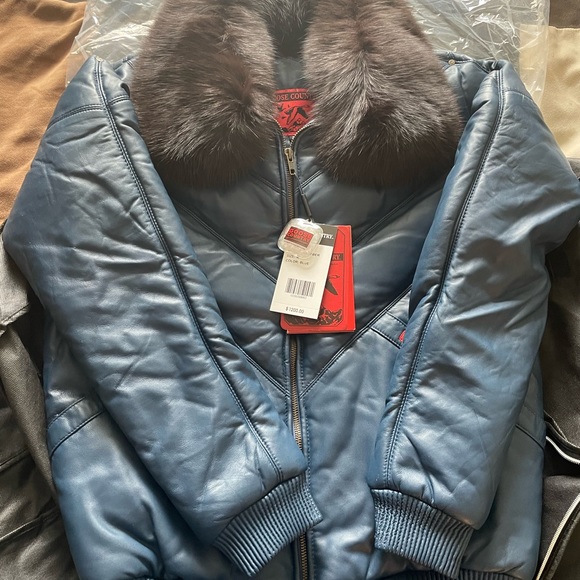 Bomber leather an mink collar jackets 5 meduims one black 2x size - Picture 4 of 7